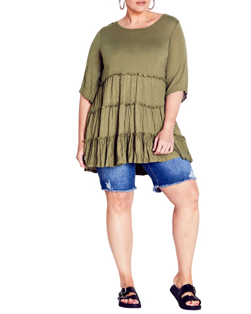 Front of a model wearing a size 14 TUNIC TIER CRUSH in Olive by avenue. | dia_product_style_image_id:265949
